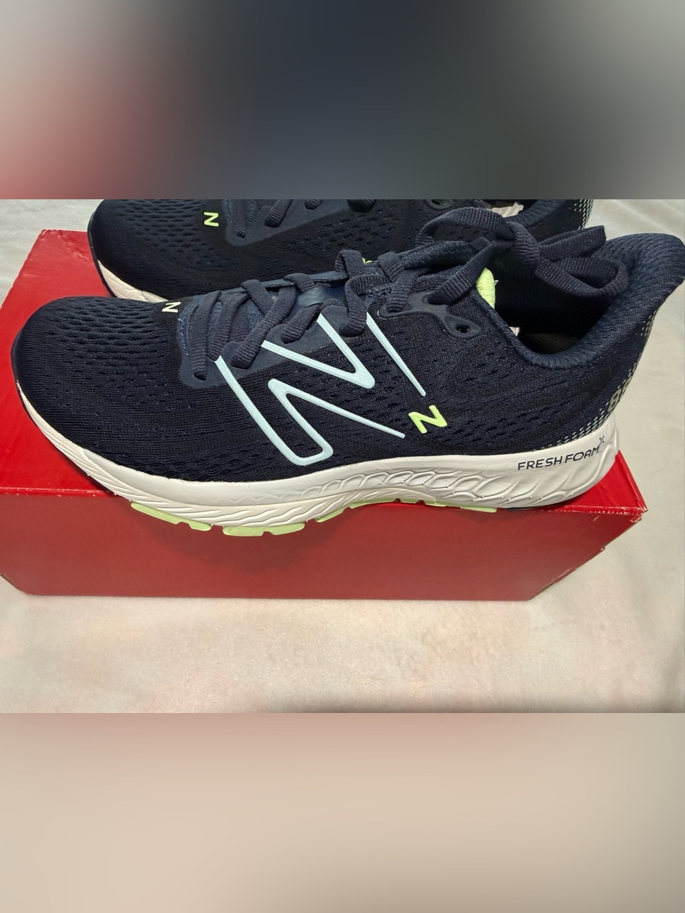 New Balance Women's Fresh Foam X 880 V13. Blue. Size 5.